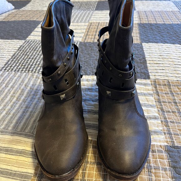 Mossimo Booties - 7.5 - Picture 6 of 7